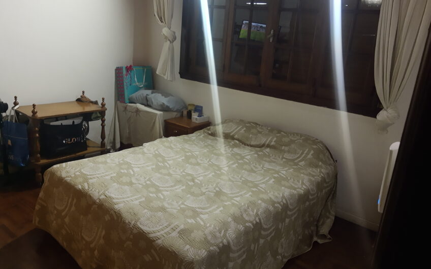 Casa con Parque y cochera doble Acepta Depto en La Plata!!