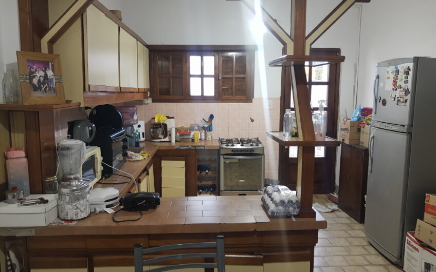 Casa con Parque y cochera doble Acepta Depto en La Plata!!