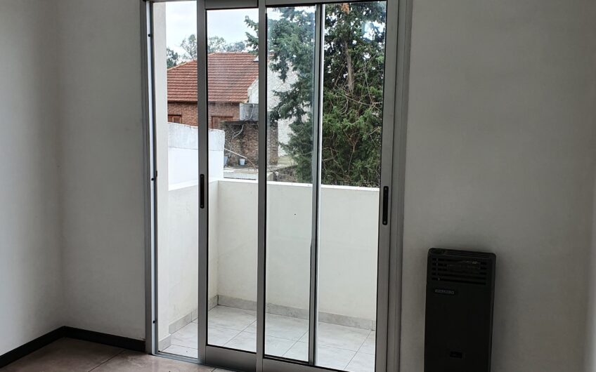 Depto 1 dormitorio en Alquiler en 137 e/ 42 y 43