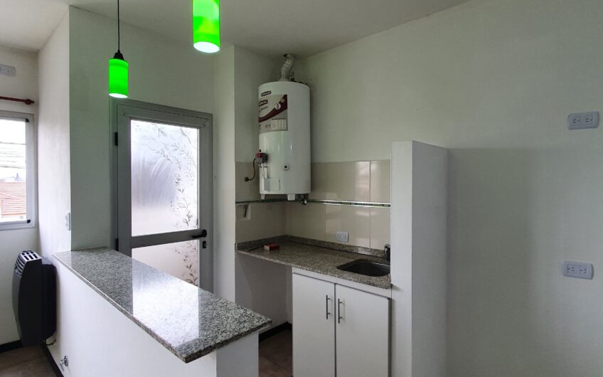 Depto 1 dormitorio en Alquiler en 137 e/ 42 y 43