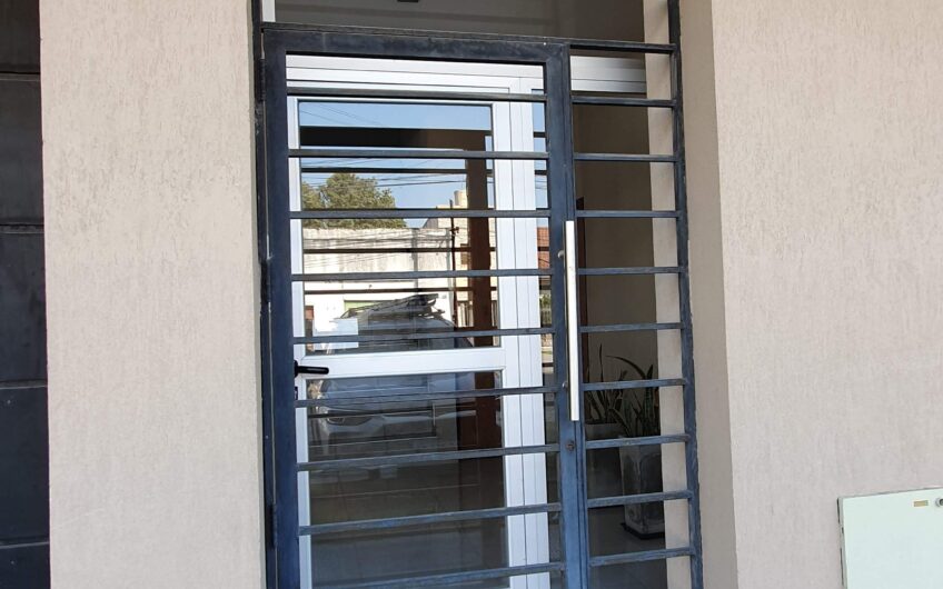 Depto 1 dormitorio en Alquiler en 137 e/ 42 y 43